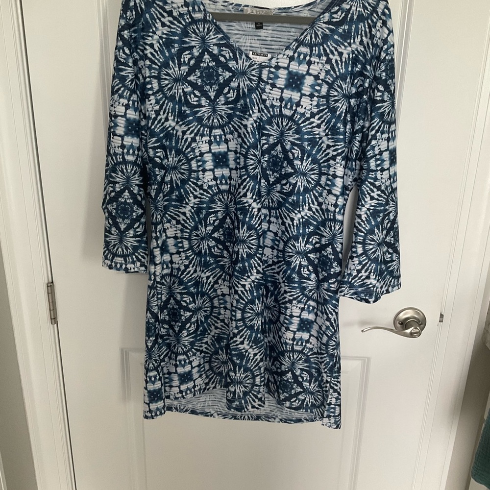 J. Valdi Blue and White Dress XL. NWT